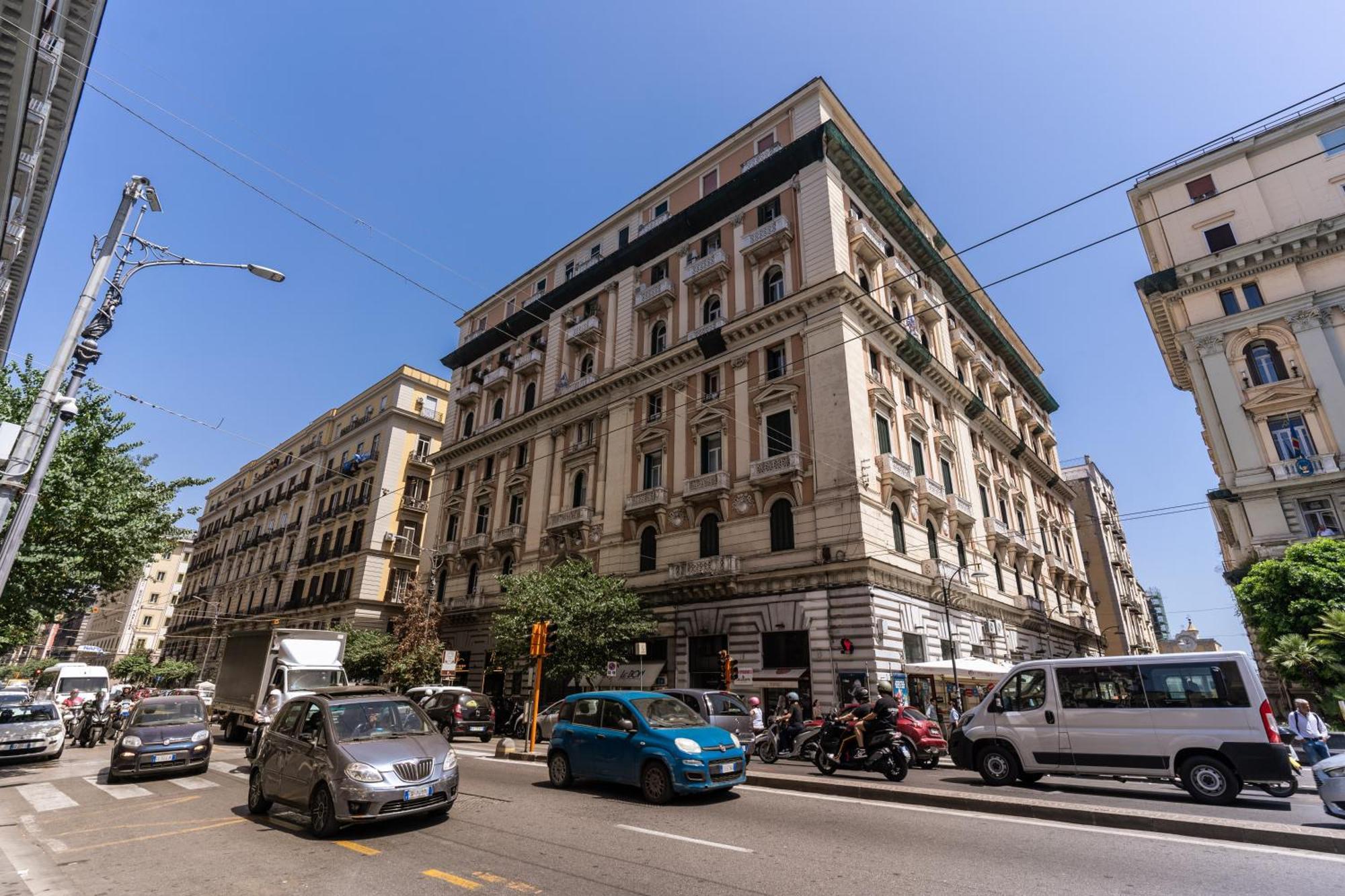 Отель Agora Borsa Неаполь Экстерьер фото